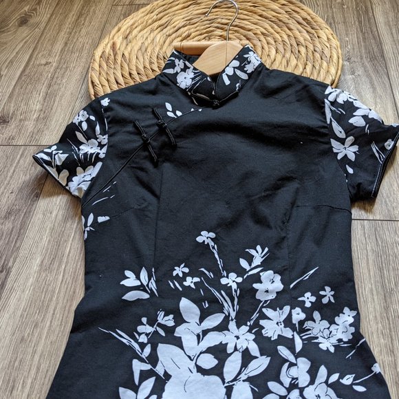 Used (XS) - Black Qipao Midi Dress - Picture 2 of 4